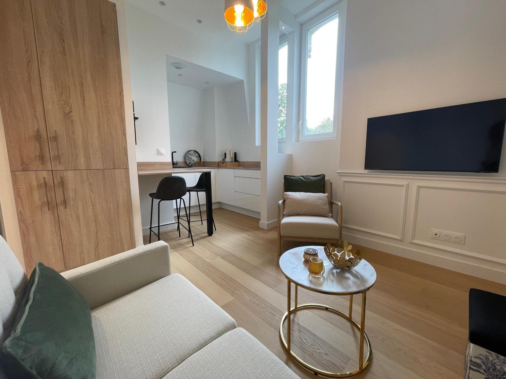 Appartements De Charme Du General Leclerc - Place D'Erlon - Hypercentre - Gare - رانس المظهر الخارجي الصورة