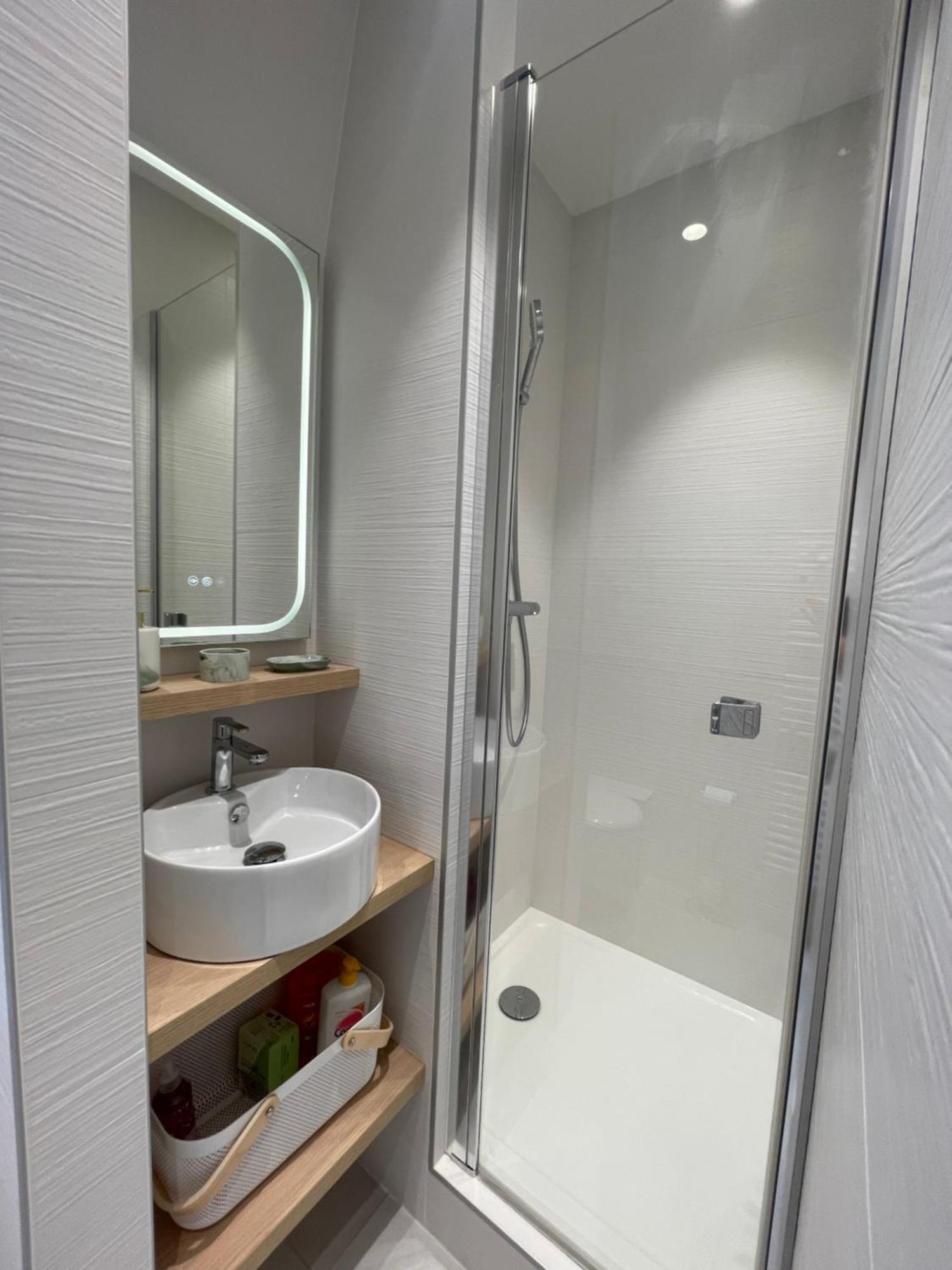 Appartements De Charme Du General Leclerc - Place D'Erlon - Hypercentre - Gare - رانس المظهر الخارجي الصورة