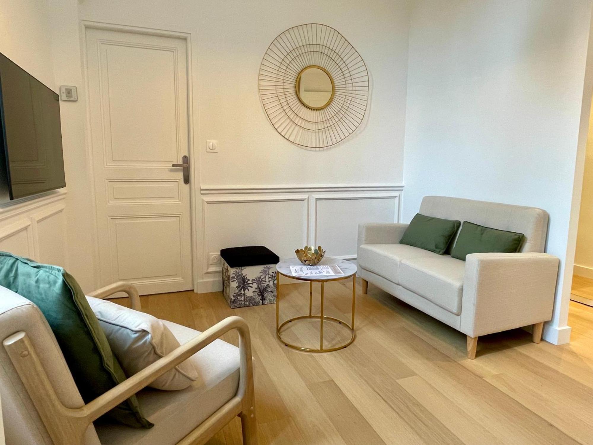 Appartements De Charme Du General Leclerc - Place D'Erlon - Hypercentre - Gare - رانس المظهر الخارجي الصورة