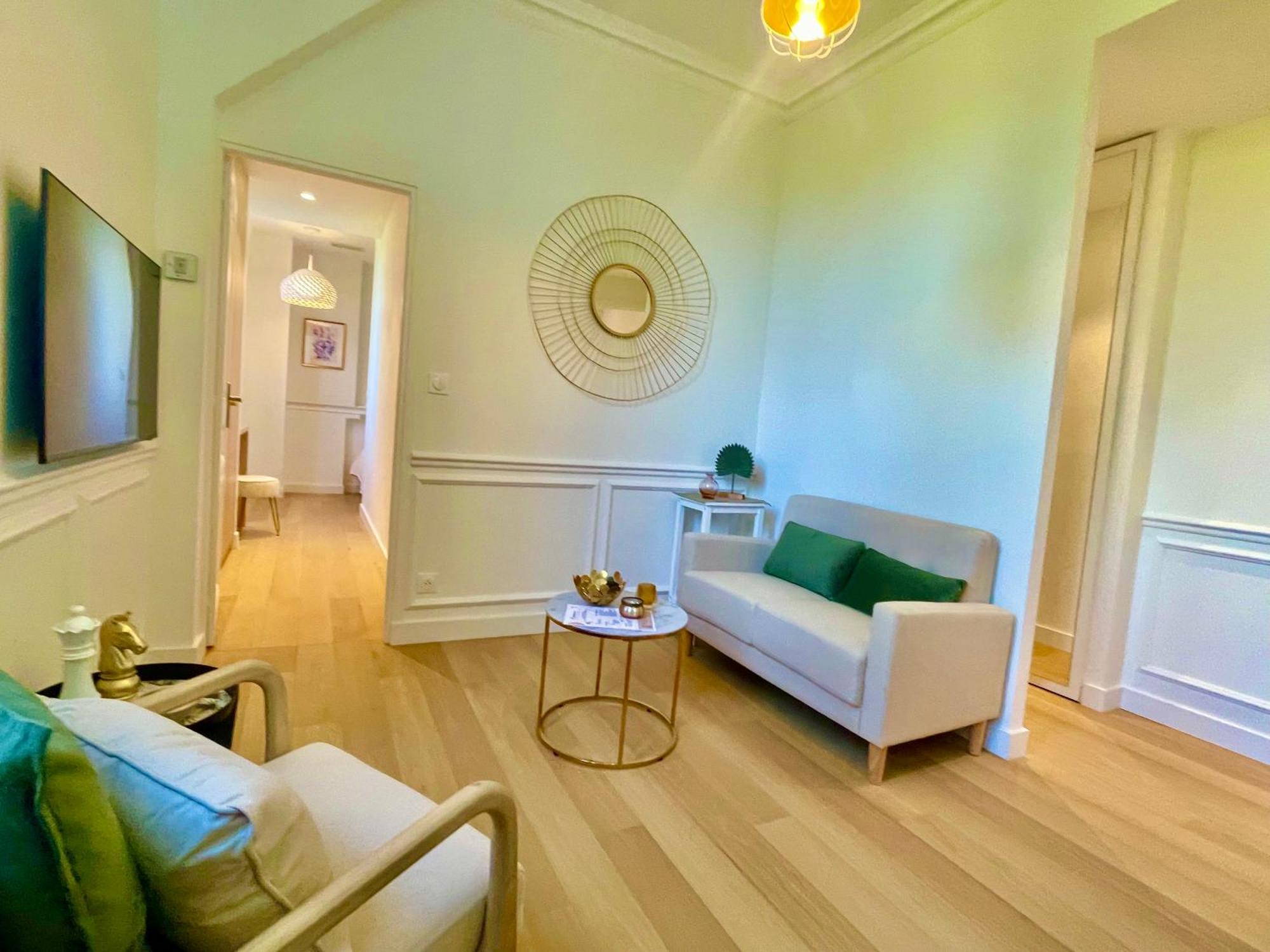 Appartements De Charme Du General Leclerc - Place D'Erlon - Hypercentre - Gare - رانس المظهر الخارجي الصورة