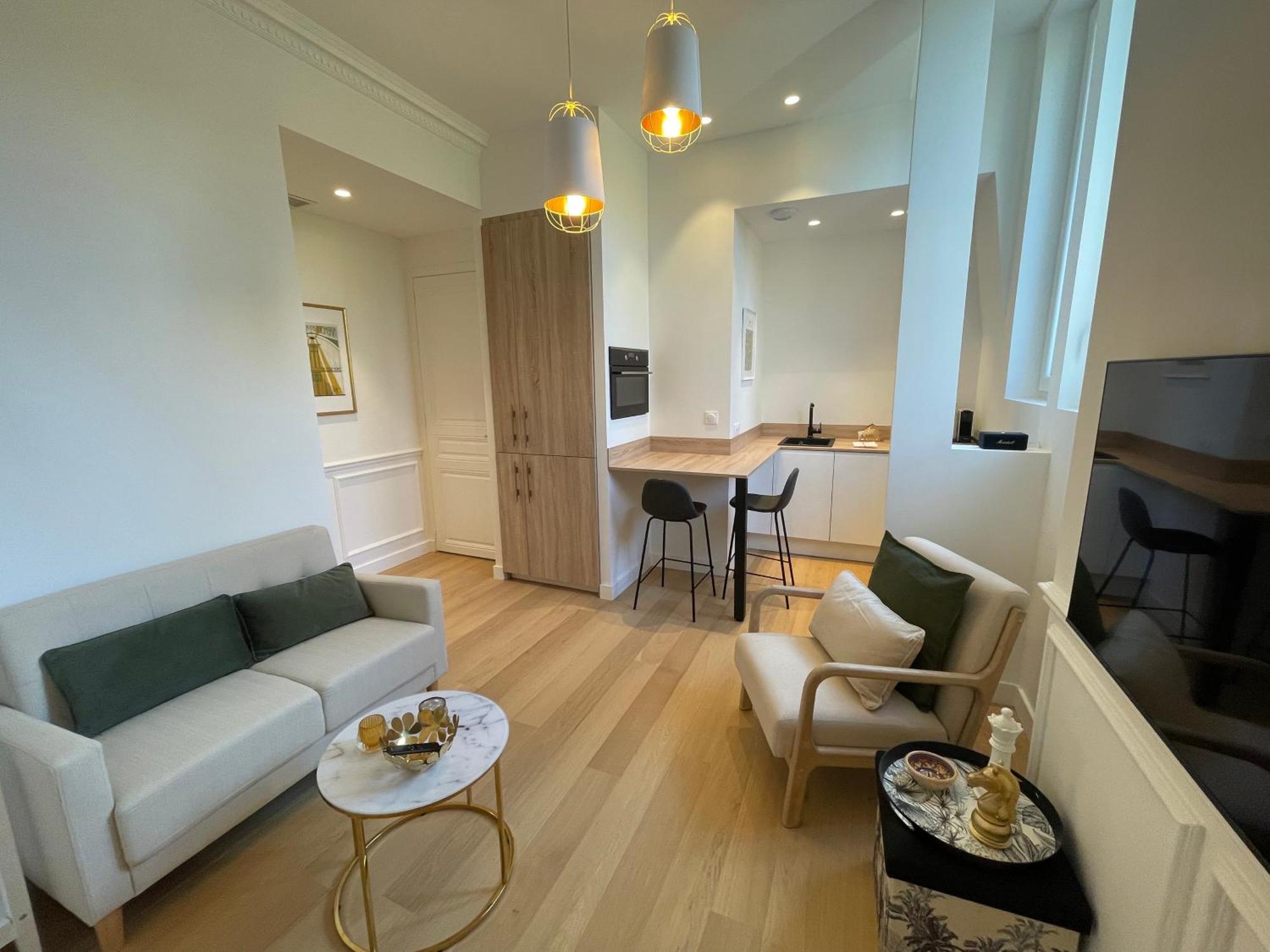 Appartements De Charme Du General Leclerc - Place D'Erlon - Hypercentre - Gare - رانس المظهر الخارجي الصورة