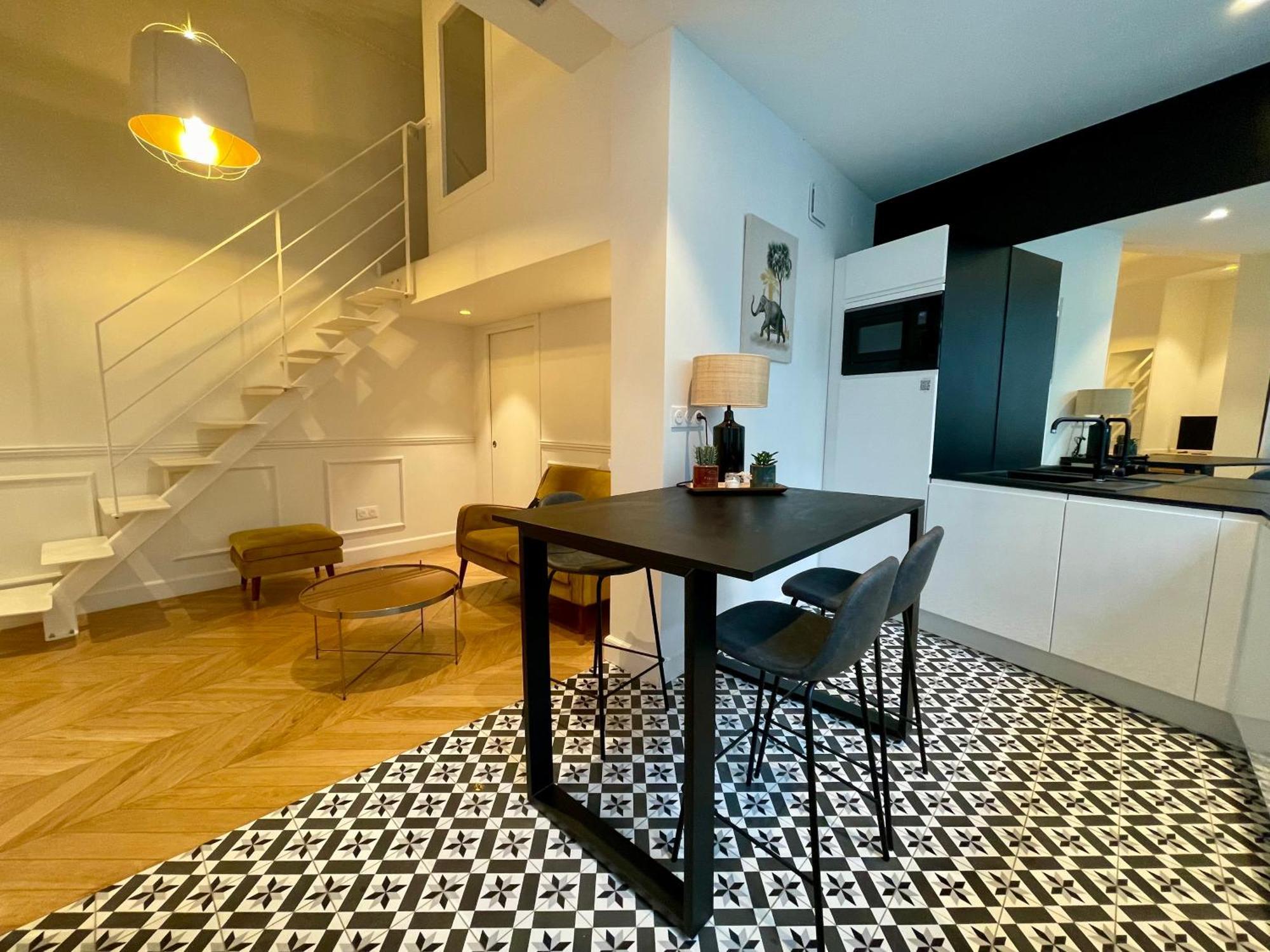 Appartements De Charme Du General Leclerc - Place D'Erlon - Hypercentre - Gare - رانس المظهر الخارجي الصورة