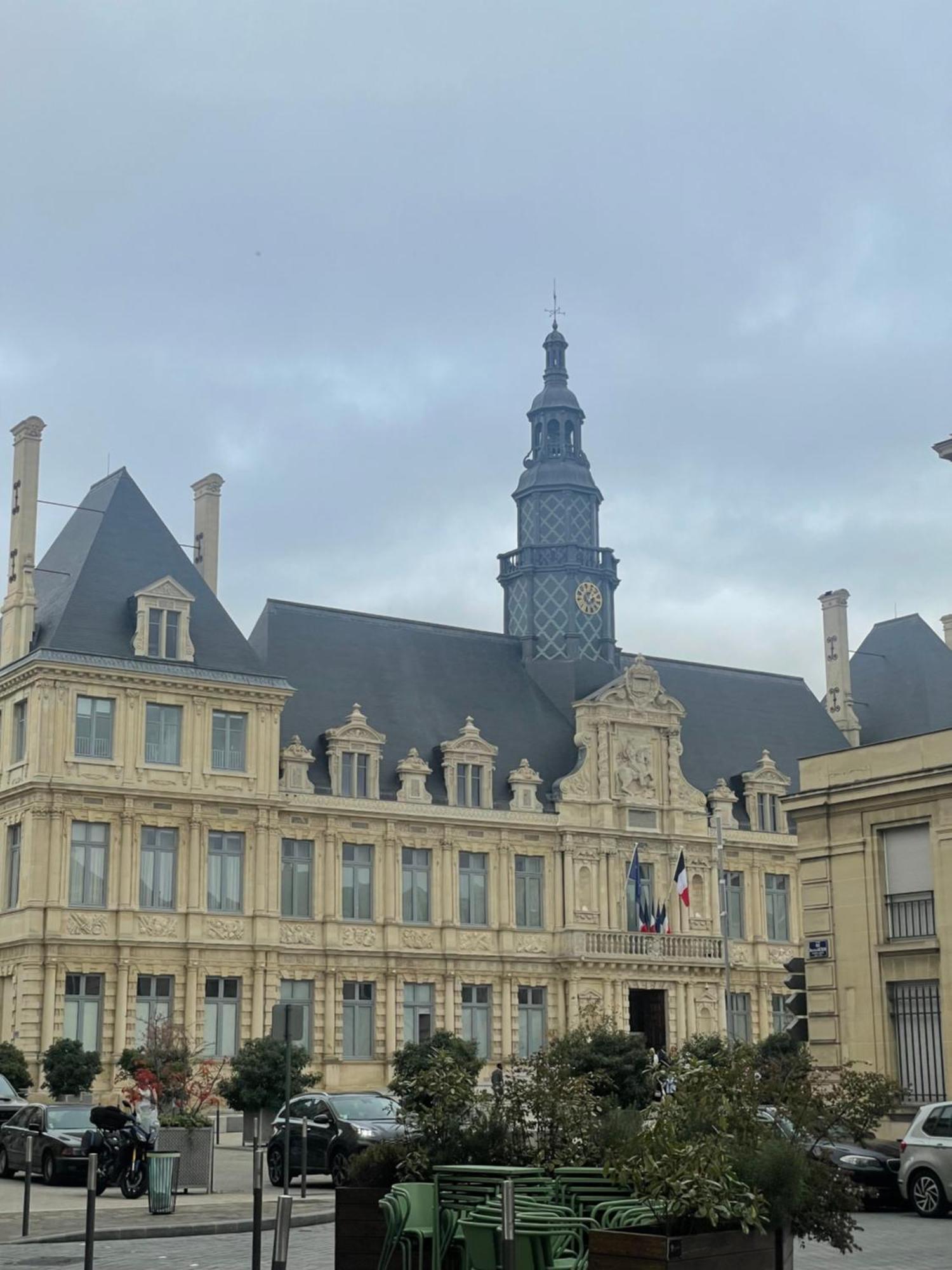 Appartements De Charme Du General Leclerc - Place D'Erlon - Hypercentre - Gare - رانس المظهر الخارجي الصورة