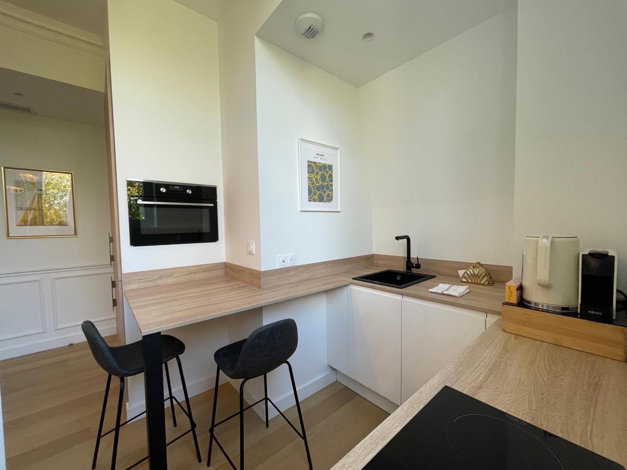 Appartements De Charme Du General Leclerc - Place D'Erlon - Hypercentre - Gare - رانس المظهر الخارجي الصورة